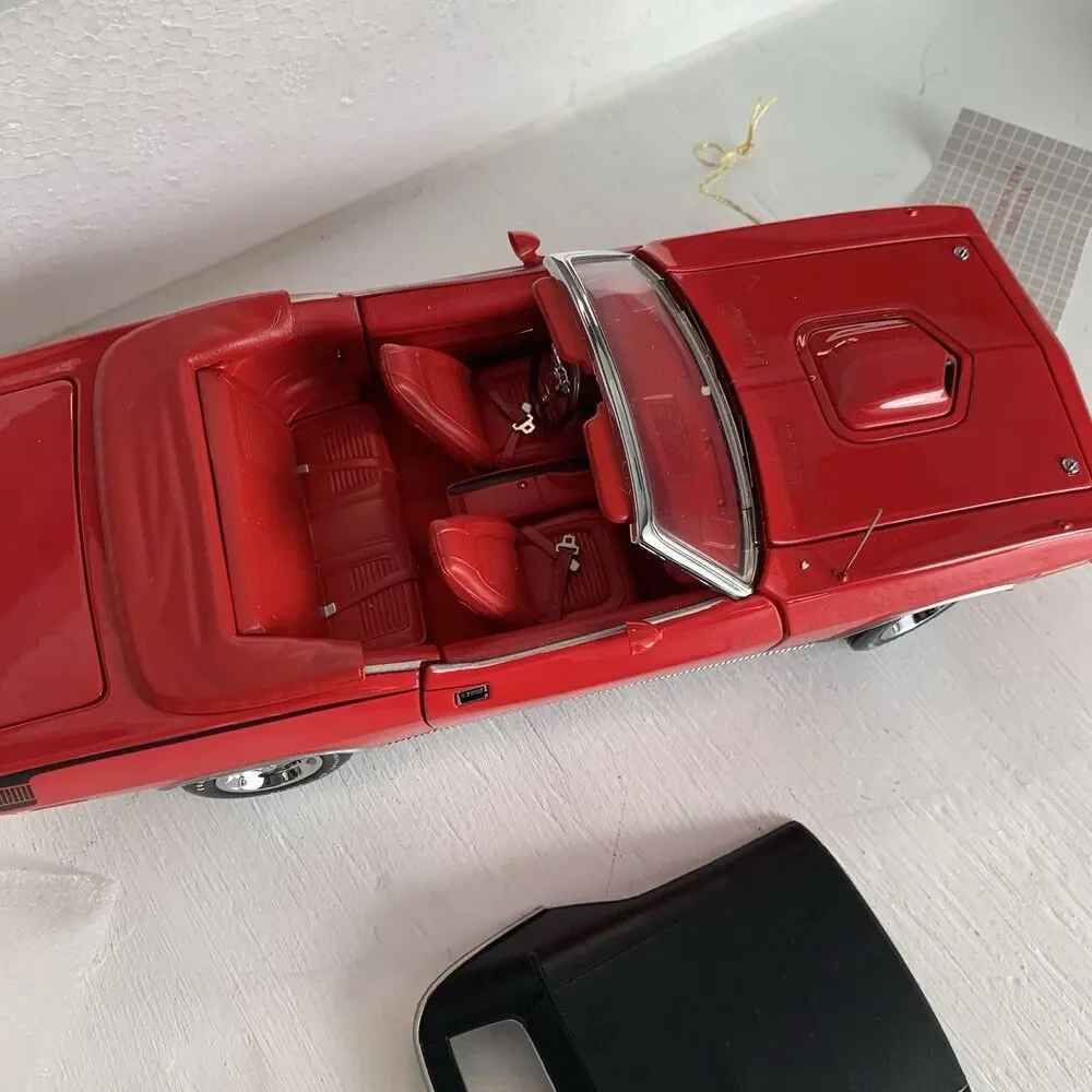 Franklin Mint 1:24 1970 Red Plymouth 